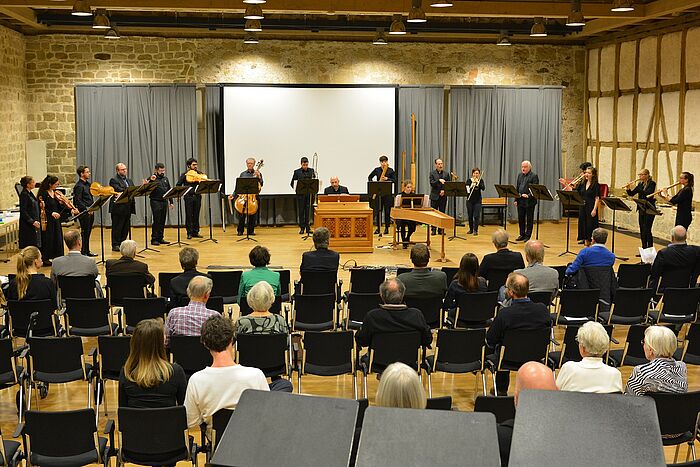 Konferenzkonzert „PRAETORIUS 400“ mit MusikerInnen der Kunstuniversität Graz, dem Koninklijk Conservatorium Brussel und dem Conservatoire Supérieur National de Musique et de Danse de Lyon unter Leitung von Peter Van Heyghen – Blockflöte, Odile Édouard und Susanne Scholz – Violine sowie Bernhard Rainer – Dirigat